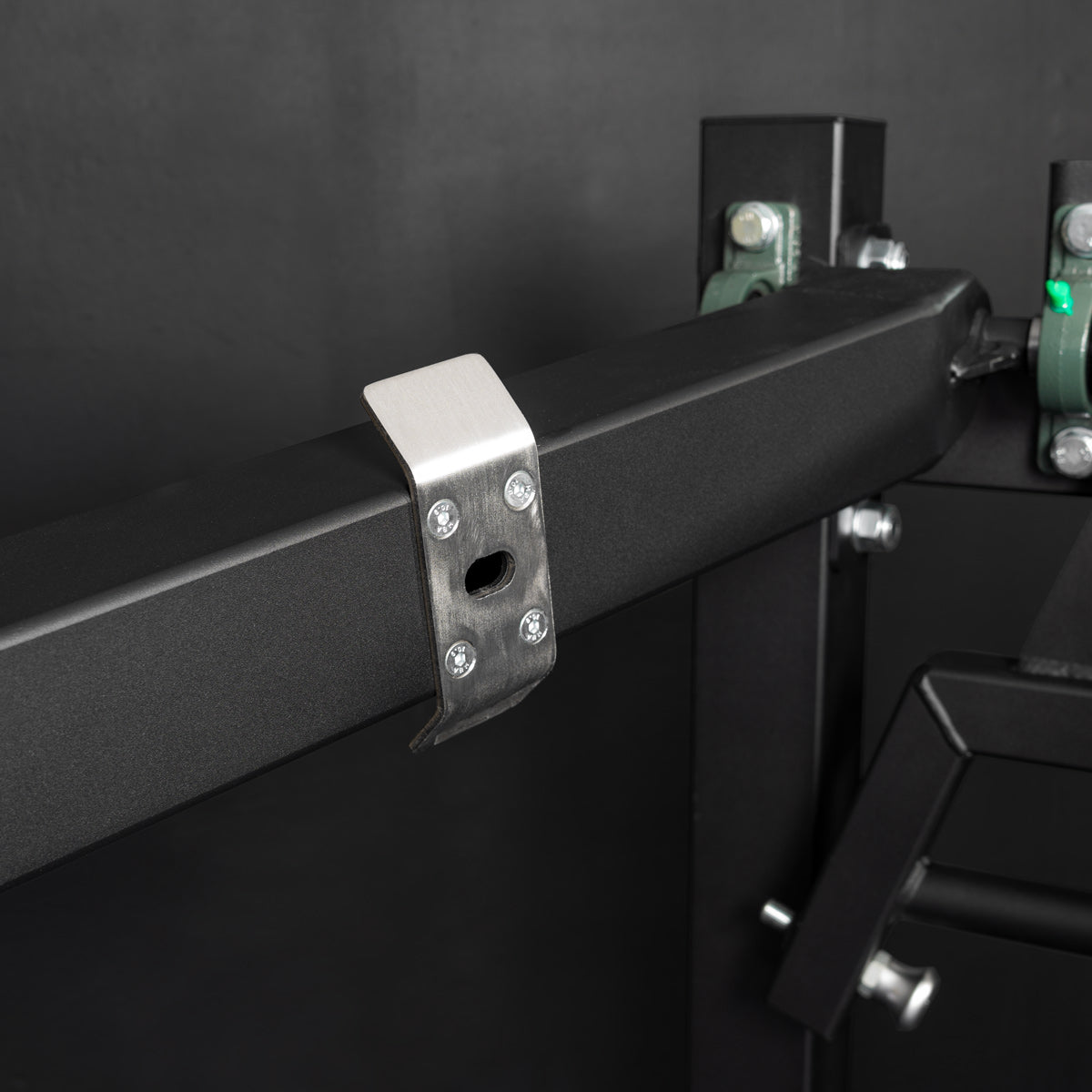 Viking Press - Strongman Shoulder Press Machine