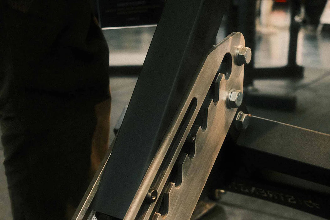 Pro Hyperextension “Bulldog” – Commercial Back Extension Machine (Expected availability July 2026)